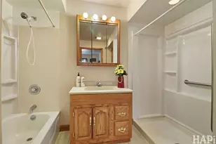 911 Elmdale Rd, Glenview, IL 60025 - Photo 17