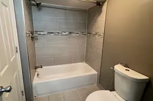 3909 Howard St, Skokie, IL 60076 - Photo 19