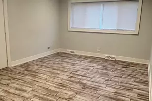 3909 Howard St, Skokie, IL 60076 - Photo 7