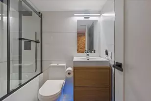 3020 N Sheridan Rd, Chicago, IL 60657 - Photo 19