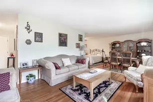 9209 Potter Rd, Des Plaines, IL 60016 - Photo 5