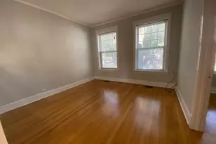 2123 W Ainslie St, Chicago, IL 60625 - Photo 3