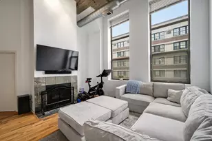 758 N Larrabee St, Chicago, IL 60654 - Photo 7