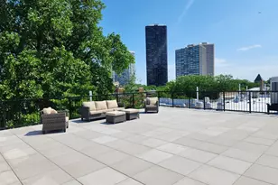 5240 N Winthrop Ave, Chicago, IL 60640 - Photo 3