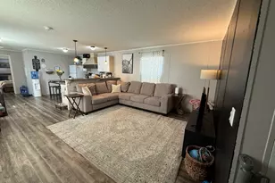 38455 N Sheridan Rd, Beach Park, IL 60087 - Photo 3