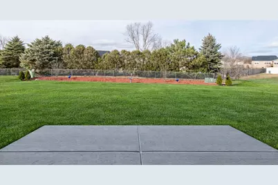 2214 Truman Trail, McHenry, IL 60051 - Photo 37