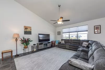 2214 Truman Trail, McHenry, IL 60051 - Photo 17