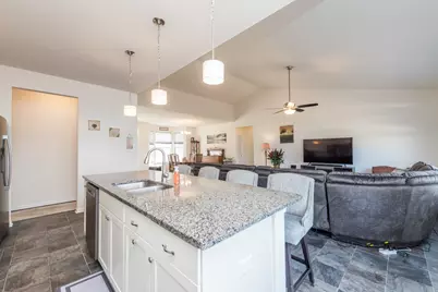 2214 Truman Trail, McHenry, IL 60051 - Photo 3