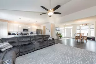 2214 Truman Trail, McHenry, IL 60051 - Photo 13