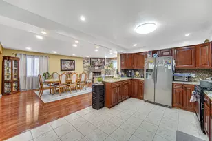 10513 Sun Valley Ct, Palos Hills, IL 60465 - Photo 9