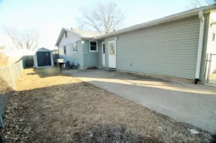 451 31st Ave, East Moline, IL 61244 - Photo 5