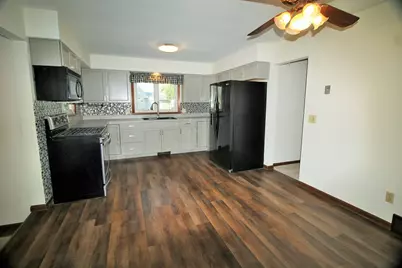 451 31st Avenue, East Moline, IL 61244 - Photo 7