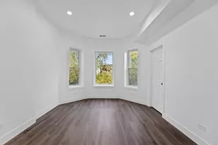 1421 E 69th Pl, Chicago, IL 60637 - Photo 13