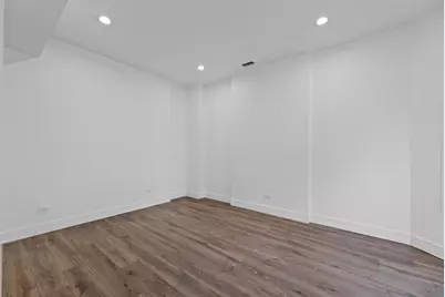 1421 E 69th Place, Chicago, IL 60637 - Photo 3