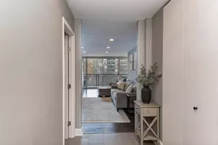 6010 Oakwood Dr, Lisle, IL 60532 - Photo 3