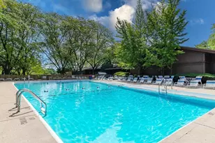 6010 Oakwood Dr, Lisle, IL 60532 - Photo 35