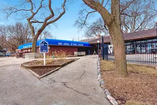 6010 Oakwood Dr, Lisle, IL 60532 - Photo 33