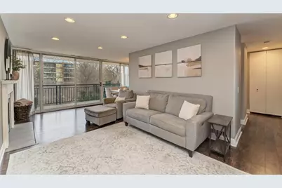 6010 Oakwood Drive #3B, Lisle, IL 60532 - Photo 5