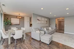 6010 Oakwood Dr, Lisle, IL 60532 - Photo 7