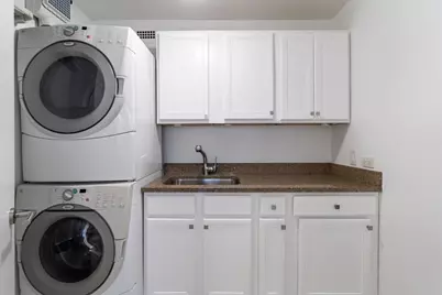 1560 N Sandburg Terrace #4301-4303, Chicago, IL 60610 - Photo 29