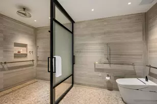 180 E Pearson St, Chicago, IL 60611 - Photo 47