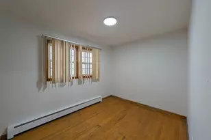 1502 W Hollywood Ave, Chicago, IL 60660 - Photo 9