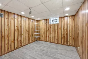 11531 S Kolmar Ave, Alsip, IL 60803 - Photo 17