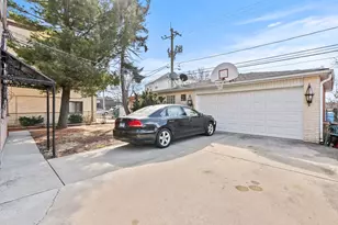 6610 N Northwest Hwy, Chicago, IL 60631 - Photo 23