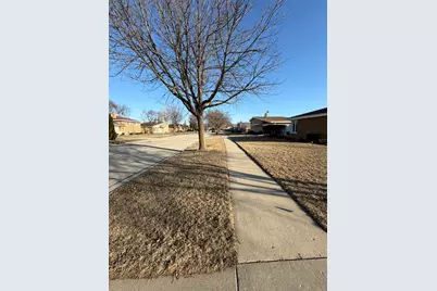 8901 Octavia Avenue, Morton Grove, IL 60053 - Photo 27
