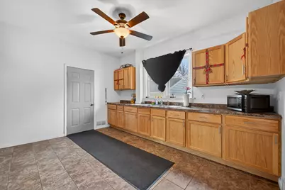 922 Lincoln Avenue, Rochelle, IL 61068 - Photo 13