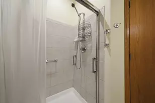 18144 Lake Shore Dr, Orland Park, IL 60467 - Photo 23