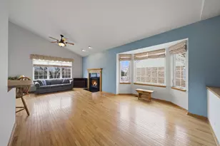 18144 Lake Shore Dr, Orland Park, IL 60467 - Photo 9