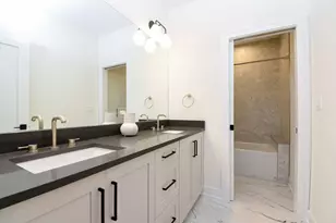 [Address not provided], Chicago, IL 60613 - Photo 27