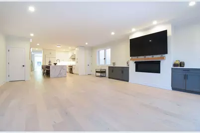 [Address not provided], Chicago, IL 60613 - Photo 17