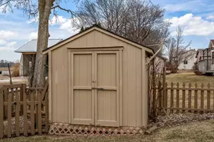 212 Royal Ave, Belvidere, IL 61008 - Photo 5