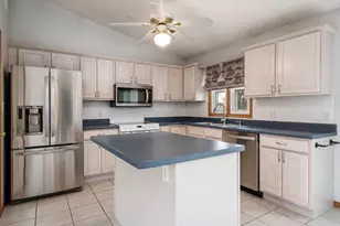 212 Royal Ave, Belvidere, IL 61008 - Photo 17