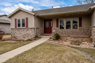 212 Royal Ave, Belvidere, IL 61008 - Photo 3