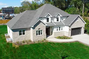 602 Glenshire Rd, Glenview, IL 60025 - Photo 1