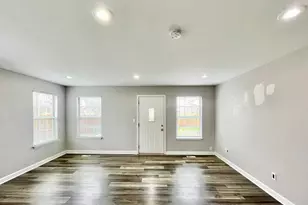 452 Gloria Ln, Oswego, IL 60543 - Photo 9