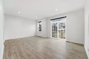 1124 Bartholdi Ct, Carol Stream, IL 60188 - Photo 3