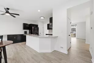 1124 Bartholdi Ct, Carol Stream, IL 60188 - Photo 9