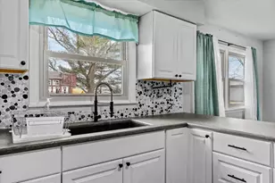 212 N 7th St, Cissna Park, IL 60924 - Photo 15