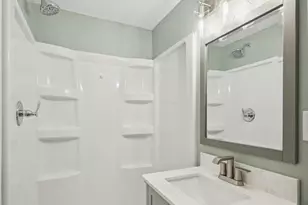 7211 Longmeadow Ln, Hanover Park, IL 60133 - Photo 9