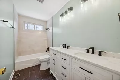 7211 Longmeadow Lane, Hanover Park, IL 60133 - Photo 11