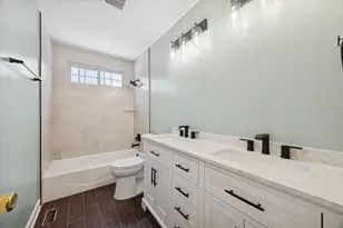 7211 Longmeadow Ln, Hanover Park, IL 60133 - Photo 11