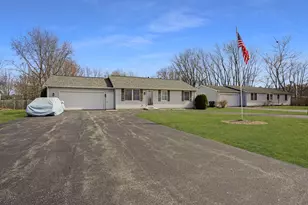 135 N Cook St, Braidwood, IL 60408 - Photo 1