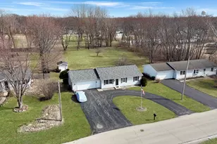 135 N Cook St, Braidwood, IL 60408 - Photo 5