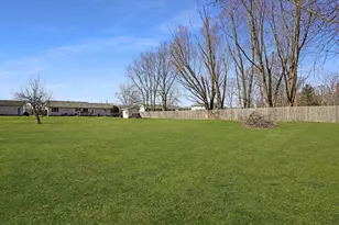 135 N Cook St, Braidwood, IL 60408 - Photo 25