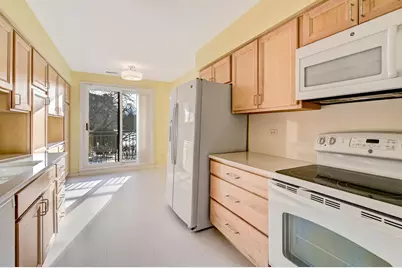 601 Lake Hinsdale Drive #112, Willowbrook, IL 60527 - Photo 9