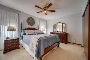 4606 Carrier Cir, Plainfield, IL 60586 - Photo 25